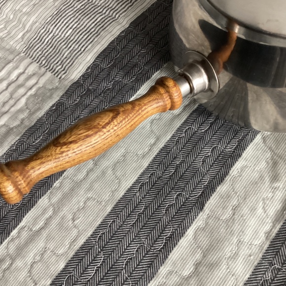 VINTAGE STAINLESS STEEL FONDUE POT WITH STAND & BURNER - Picture 5 of 12